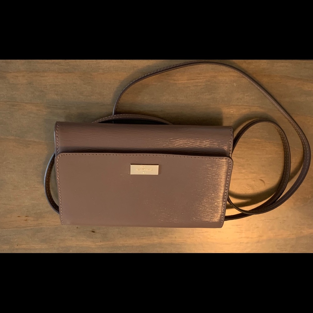 NWT Kate Spade Clutch/Crossbody in Taupe